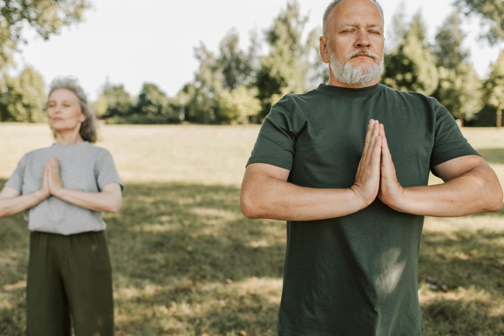 Tips for Seniors to Stay Healthy and Active I StrongLovingLife I Sharanda Strong Henry
